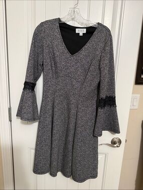 ELLE Black & White Speckled V-Neck Fit-and-Flare Dress with Lace Trim